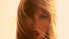 taylor-swift-spotify-billboard-1800