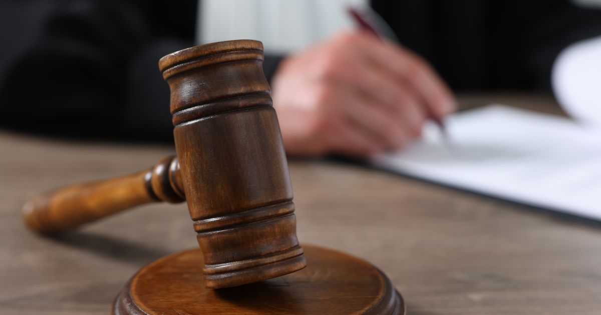 Man Gets 18 Months in First U.S. AI Music Streaming Fraud Case After $8M Royalty Scheme | Law Commentary