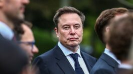 261009-elon-musk-ew-1205p-ec2af5